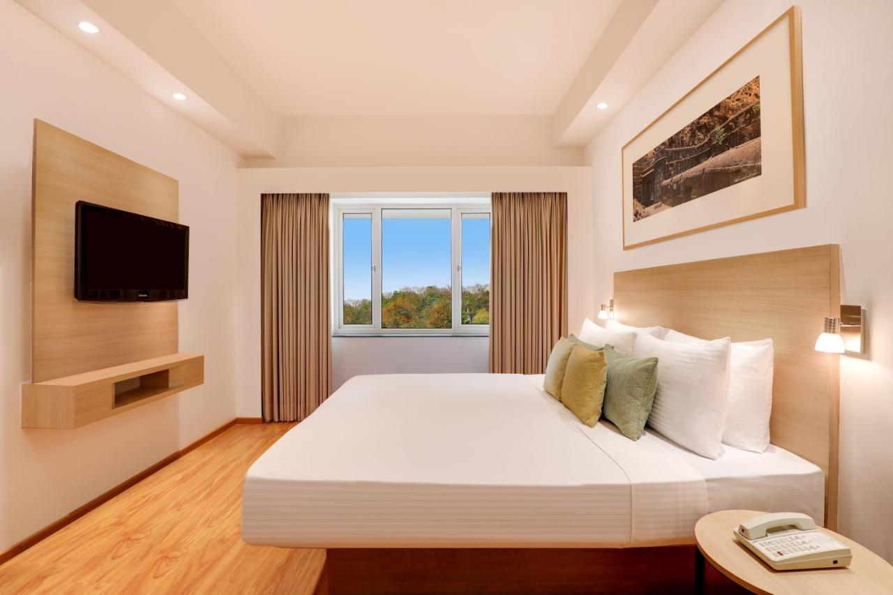 Hotel Lemon Tree Hinjewadi Pune Hinjawadi